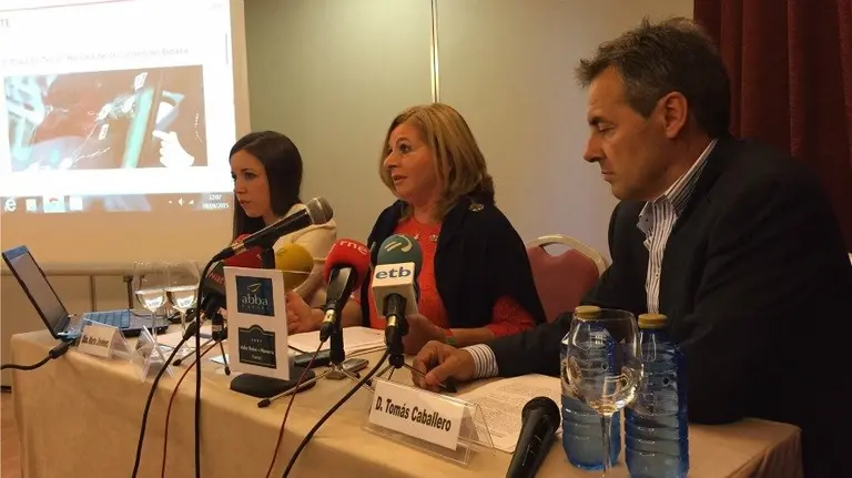 María Jiménez, jefa de Prensa de Covite; Consuelo Ordóñez, presidenta de Covite; y Tomás Caballero.