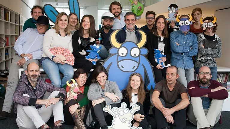 Plantilla de Kukuxumusu posa en una imagen