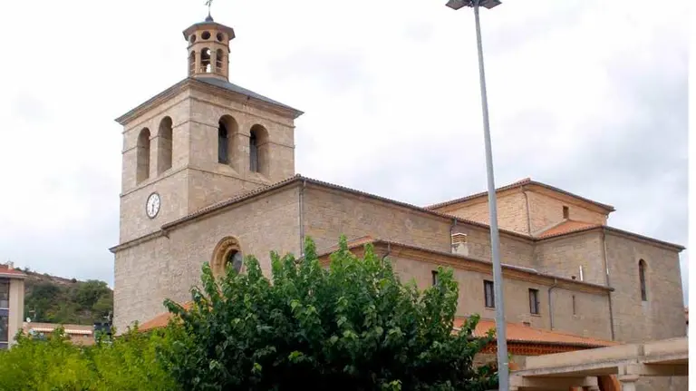 Iglesia San Juan Evangelista de Huarte.