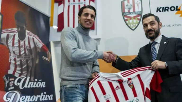 Adrián Cruz presentado en Logroño.