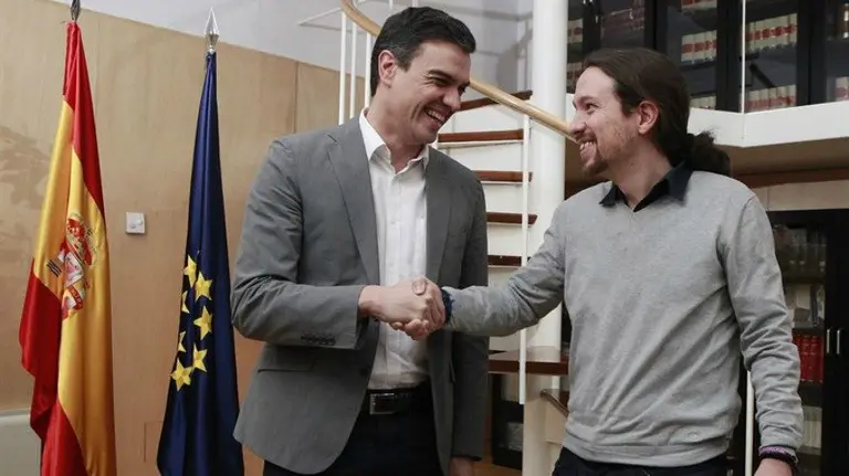 Sánchez e Iglesias tras su reunión. EP.