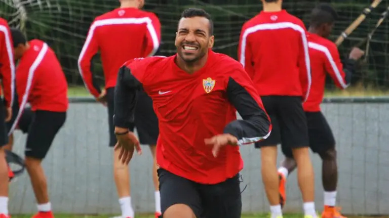 Michel Macedo es jugador de la UD Almería. Foto web udalmeriasad.com