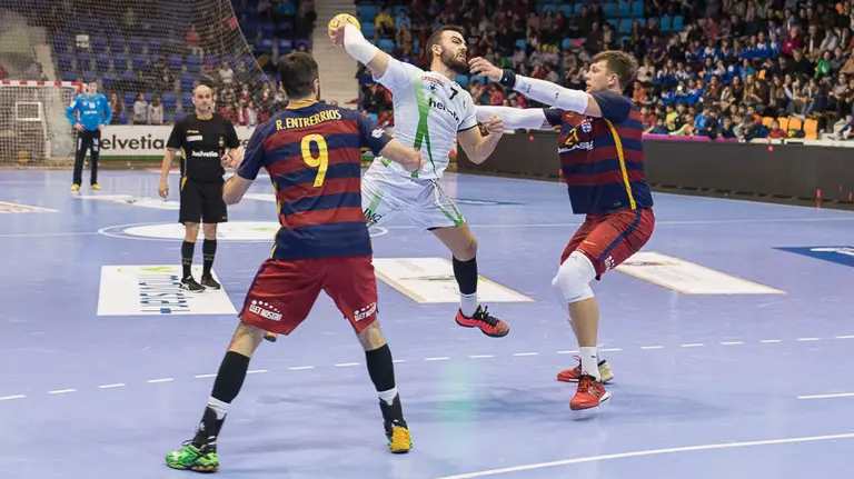 Partido balonmano Anaitasuna contra Barcelona. PABLO LASAOSA 12