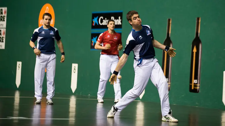 Partido de pelota entre BENGOETXEA VI - UNTORIA contra IRRIBARRIA - MERINO. PABLO LASAOSA 14