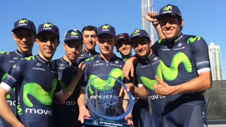 Equipo Movistar Team en Dubai. Foto Movistar team.