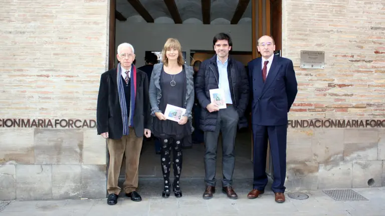 Los autores Jos&eacute; Mar&iacute;a Rodr&iacute;guez y Juan Cruz Alli, con la consejera Ollo y el alcalde de Tudela.