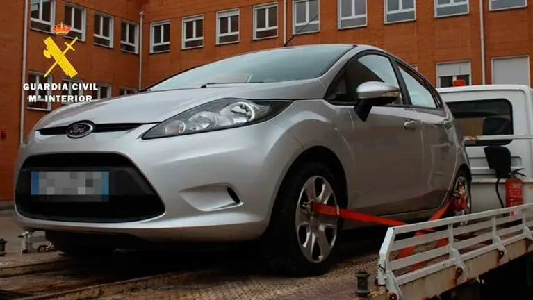 Vehículo robado a la policía francesa. EP