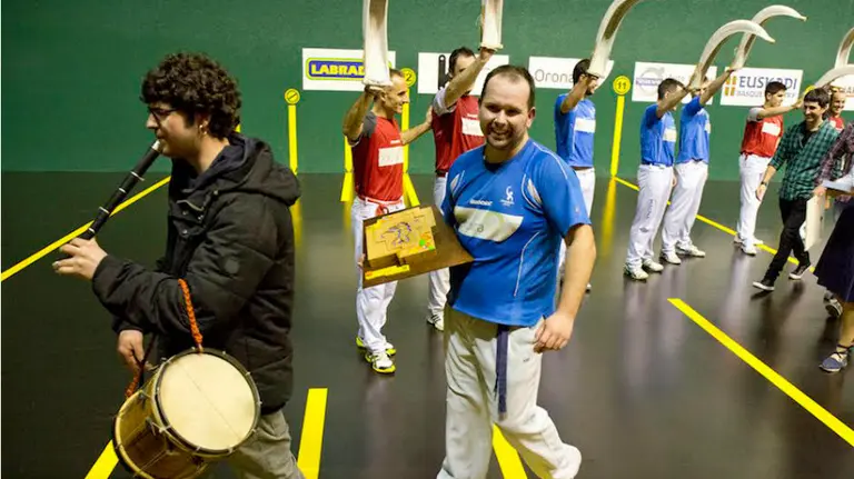 Patxi Olazar dice adiós con victoria. Foto Maialen Andrés.