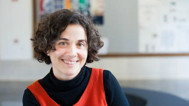 Lorena de Simón, especialista en Psiquiatría, recordó en la Universidad de Navarra la necesidad de luchar contra los estigmas de la enfermedad mental.