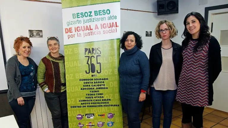 La fundación del comedor París 365 atiende a 1.472 personas en 2015, un 21% más que en el año anterior.