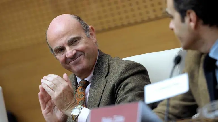 Luis de Guindos en su visita a Pamplona 3. EFE