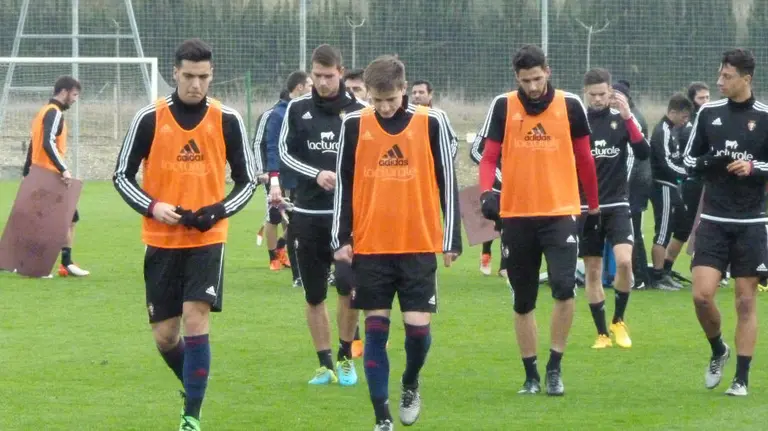 Merino y Olavide en primer plano en Tajonar.