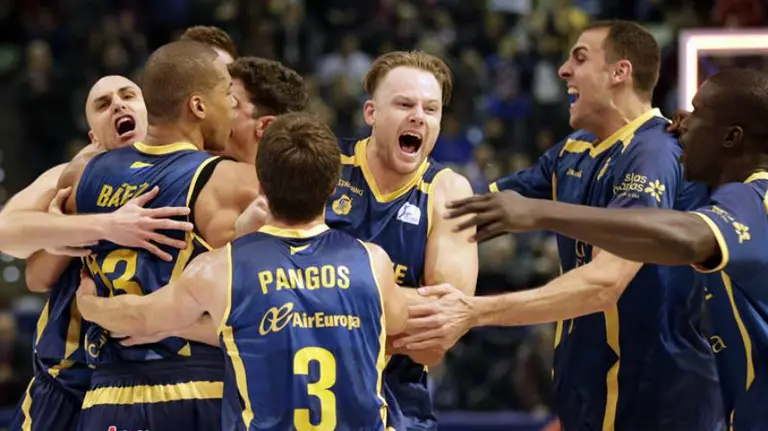 El Gran Canaria protagoniza la segunda sorpresa de la Copa del Rey en La Coruña. Efe.