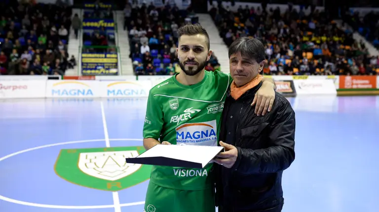 Homenaje a Rafa Usín. Partido Magna Gurpea - Levante. Pablo Lasaosa.