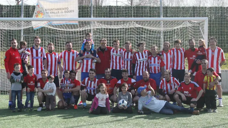 Amistoso entre las dos pe&ntilde;as que homeajean a Ra&uacute;l Garc&iacute;a.