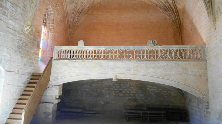 Interior de la Iglesia hacie el coro alto, tras las obras.