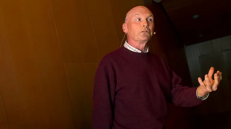 GRA592. PAMPLONA, 23/02/2016.- El exlehendakari Juan José Ibarretxe, actualmete director de Agirre Lehendakaria Center, durante la conferencia que han ofrecido hoy en Pamplona titulada 'La cultura es la clave'. EFE/Villar López