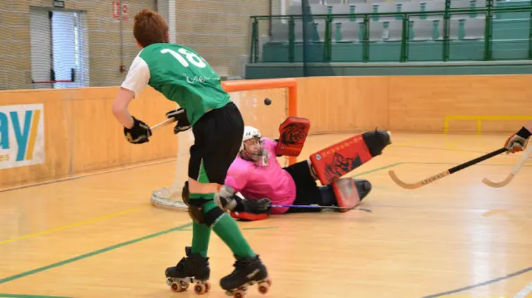 Gol de Oberena ante el Iruña hockey.