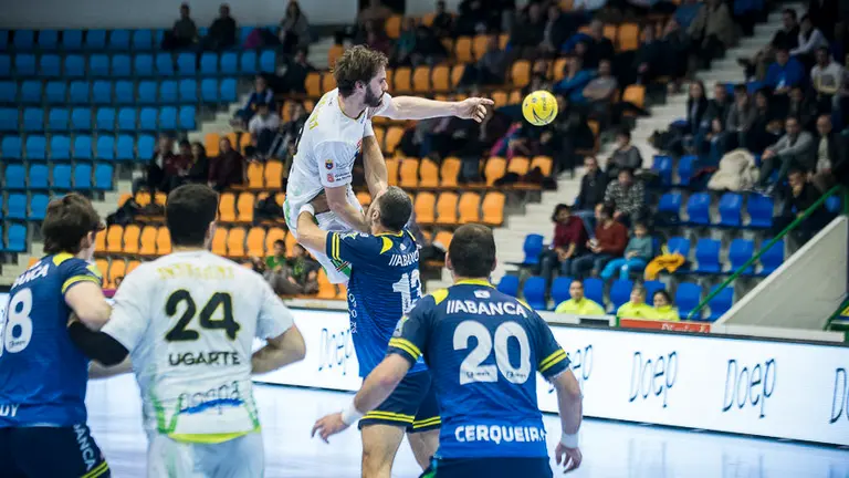 Partido balonmano Anaitasuna - Cangas. PABLO LASAOSA 13
