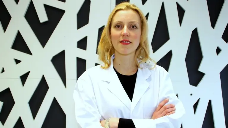 El trabajo de Mónica Pérez de Arcelus es una de las primeras investigaciones que ratifica la relación entre el número de cigarrillos consumidos y el riesgo de padecer esta enfermedad.