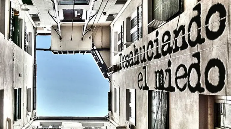 'Desahuciando el miedo' sobre el trabajo de la Plataforma de Afectados por la Hipoteca (PAH) de Pamplona.