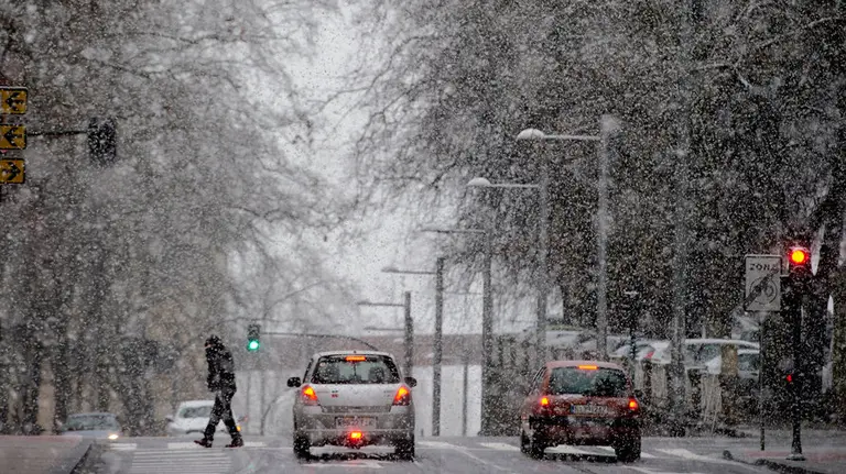 Día-de-intensas-nevadas-en-Pamplona,-tiempo.-EFE.