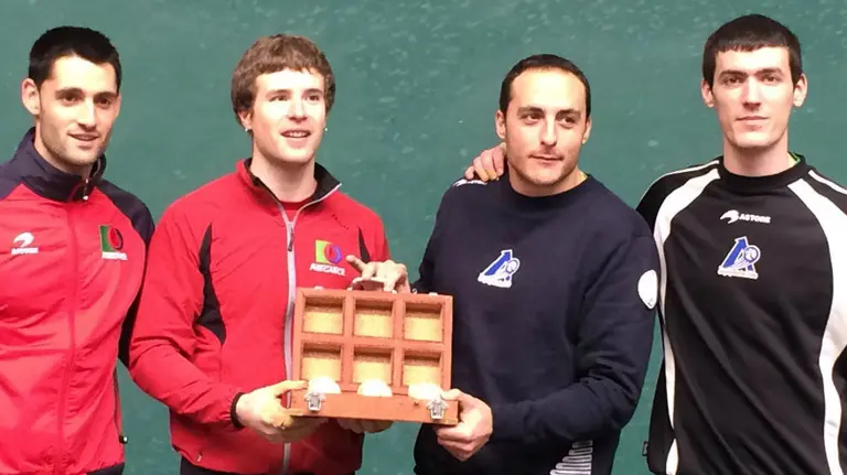 Albisu, Artola, Irujo y Rezusta en el labrit. Foto web Aspe.