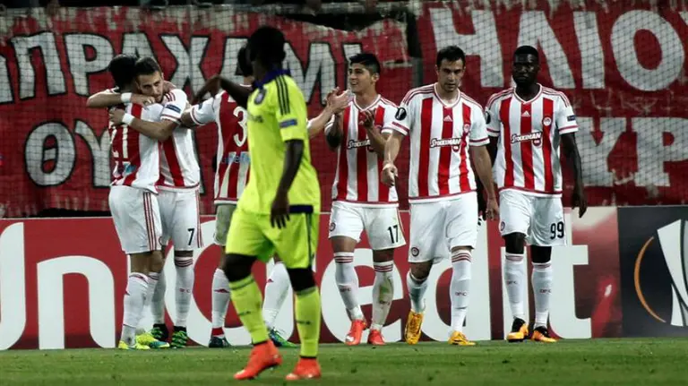 Los jugadores del Olimpiacos celebran un gol ante el Anderlech. Efe.