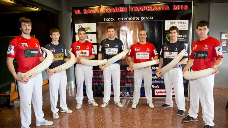 Presentación del torneo de la sidra. Foto Maialen Andrés.