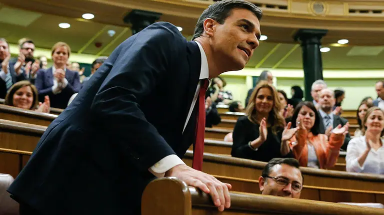 GRA393. MADRID, 04/03/2016.- El secretario general del PSOE, Pedro Sánchez, durante la sesión plenaria en la que se celebra la segunda votación de la investidura, hoy en el Congreso de los Diputados, tras la primera realizada el pasado miércoles. EFE/Ballesteros