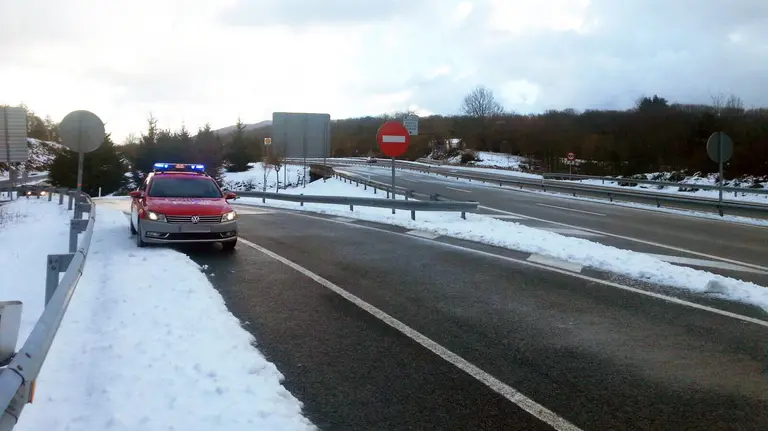 Patrulla de la Polic&iacute;a Foral.