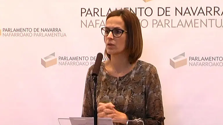 Chivite denuncia el oscurantismo en educación y la falta de documentación sobre el PAI.