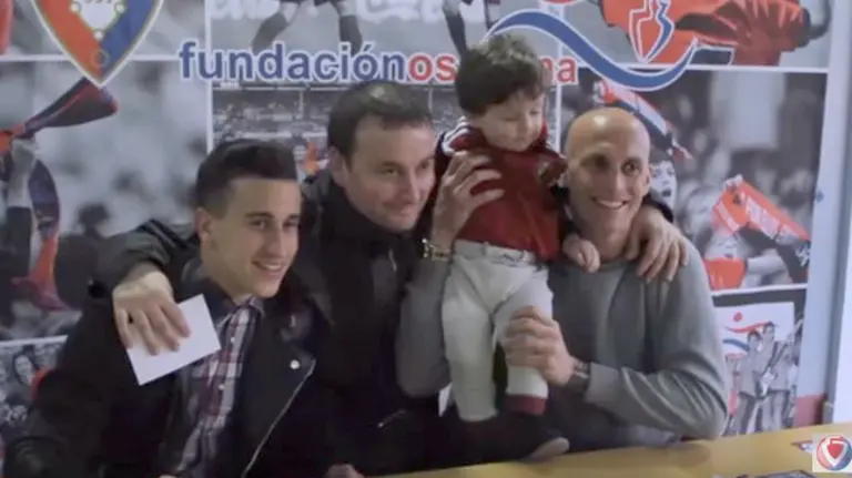 Nauzet y Berenguer con los osasubebés.