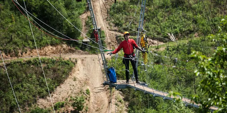 Salto del péndulo en Irisarri Land.