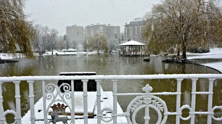 La nieve cayendo sobre el Parque Yamaguchi. ESCALADA