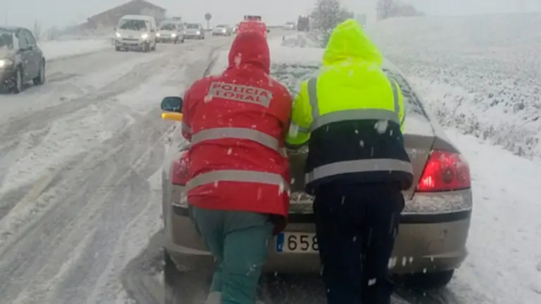 Imágenes compartidas por la Policía foral vía Twitter 3. PF