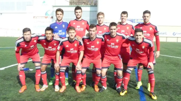 Equipo titular de Osasuna en el estadio Oberena.
