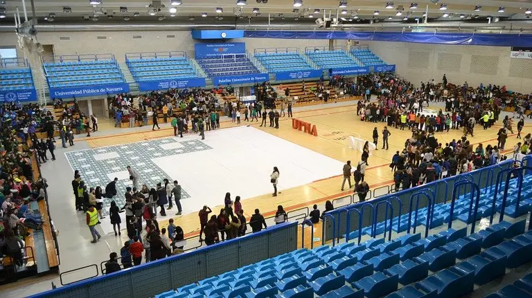 Un total de 955 escolares celebran  “Día de Pi” elaborando una “Alfombra de Sierpinski” y completando las primeras mil cifras del número Pi. Leire L 10