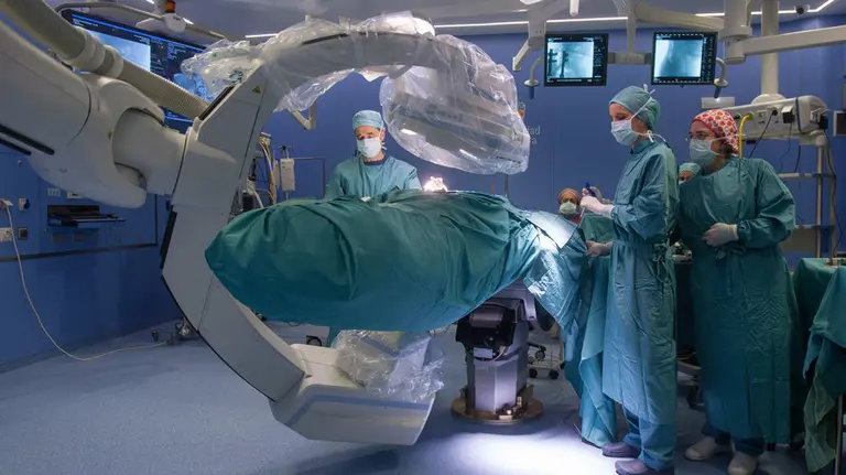 La Clínica Universidad de Navarra instala un complejo quirúrgico único en Europa (3)