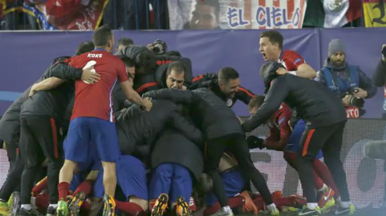 Juanfran marcó el penalti decisivo para que los rojiblancos pasaran  a cuartos de final. Lfp.