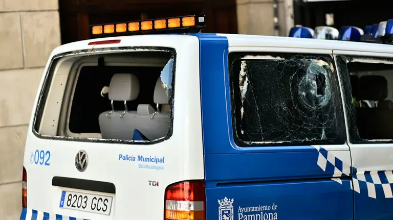 Graves incidentes en el centro de Pamplona provocados por los estudiantes abertzales. PABLO LASAOSA (10)