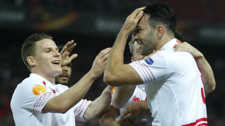 El Sevilla sigue adelante en la Liga Europa. Lfp.