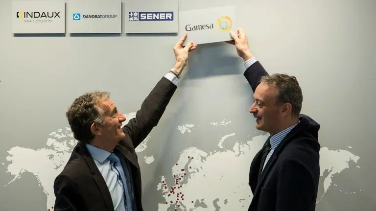 Ignacio Martín, presidente ejecutivo y CEO de Gamesa, e Iñigo Puente, director de Tecnun-Escuela de Ingenieros de la Universidad de Navarra.