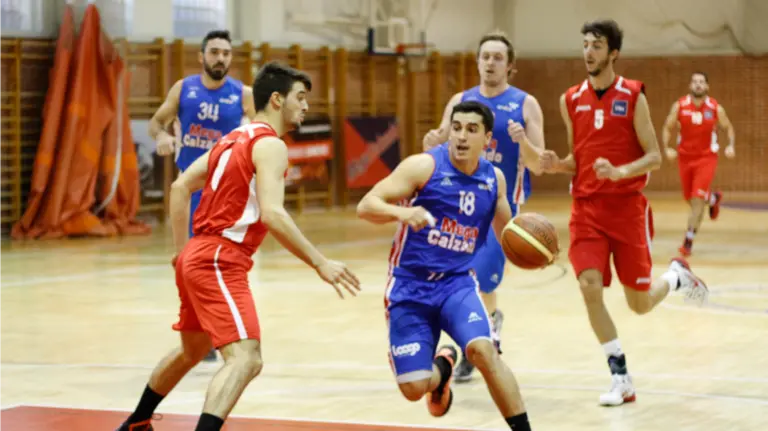 Partido del Megacalzado Ardoi en Zizur. Foto web Ardoi baloncesto.