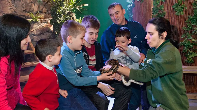 La familia Molinero Rodríguez en una de las actividades que ofrece Sendaviva.