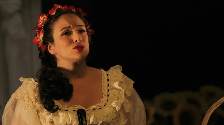 Ruth Iniesta, premio Campoamor a Mejor Cantante Revelación 2015