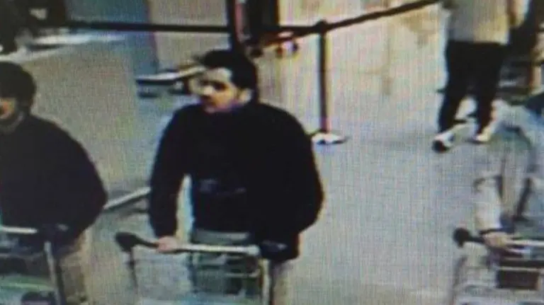 Sospechsos de los atentados suicidas en Bruselas.