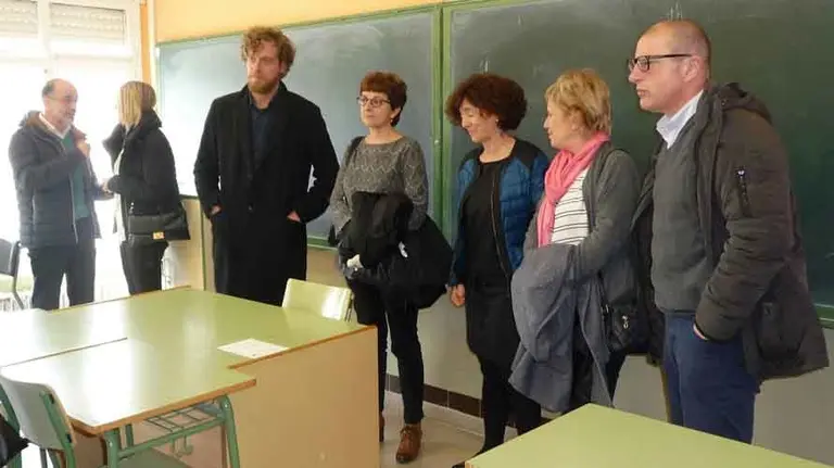 Alberto Catalán, Carmen Segura, Isabel Aranburu, Miren Aranoa, Maiorga Ramírez  y Carlos Gimeno visitan el IES Marqués de Villena de Marcilla (8)