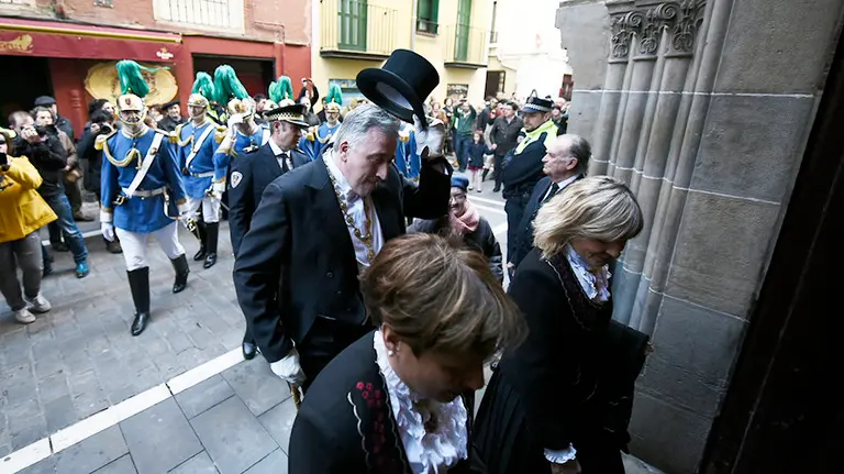 La corporación de Pamplona participar en el voto de las Cinco Llagas. PABLO LASAOSA (9)