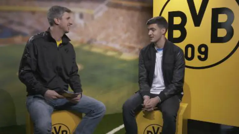 Mikel Merino entrevistado en Alemania.